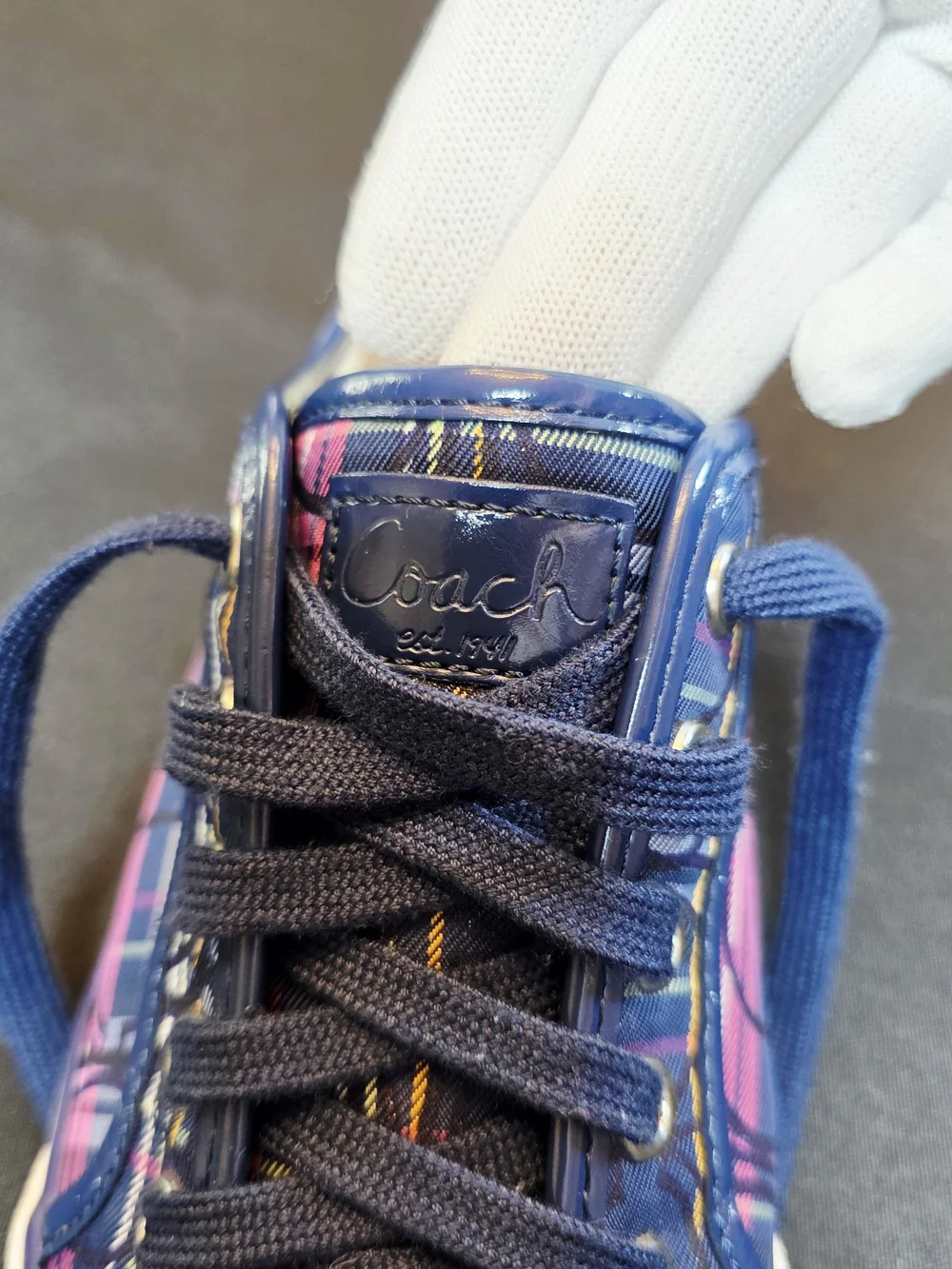 Coach Dee Signature Plaid low top sneaker. Style Q1653